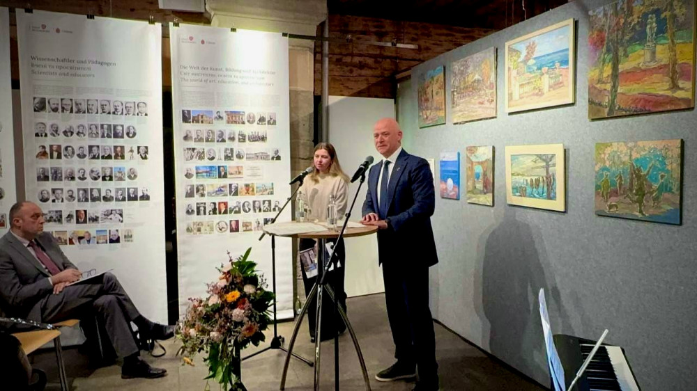 1625 image for slide