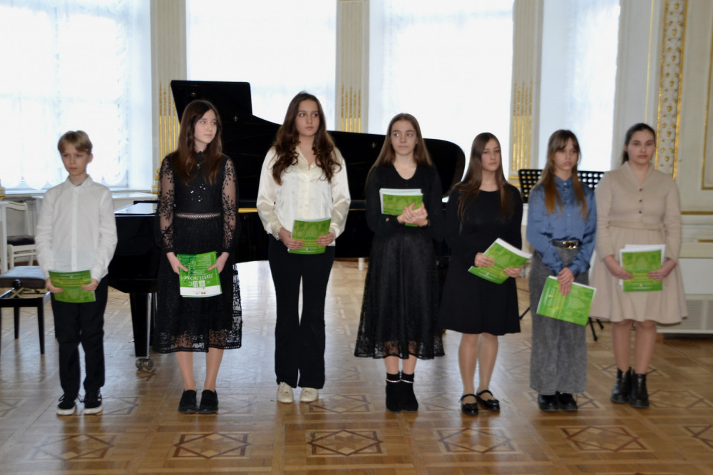 2749 image for slide