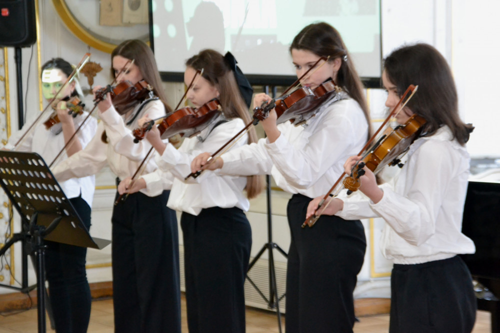 2752 image for slide